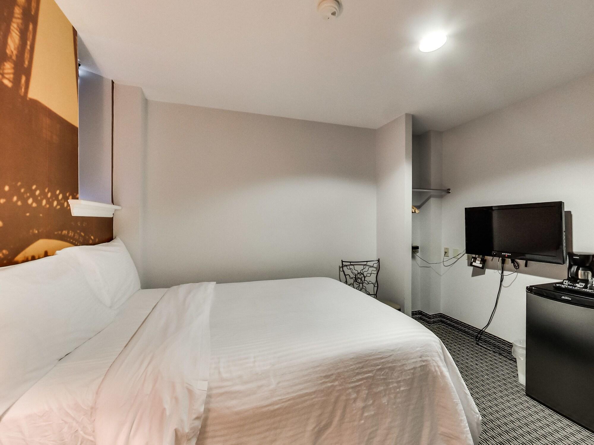 Isabella Hotel & Suites Toronto Kültér fotó