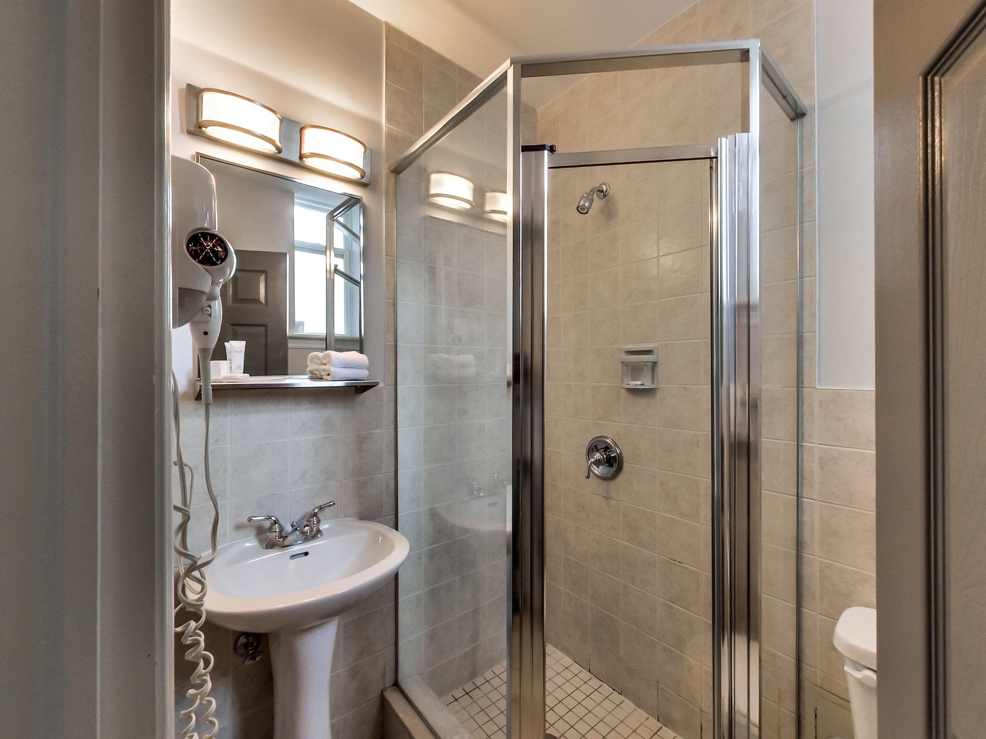 Isabella Hotel & Suites Toronto Kültér fotó